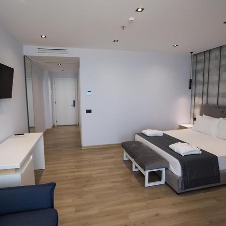 Mirage Hotel Голем Екстер'єр фото